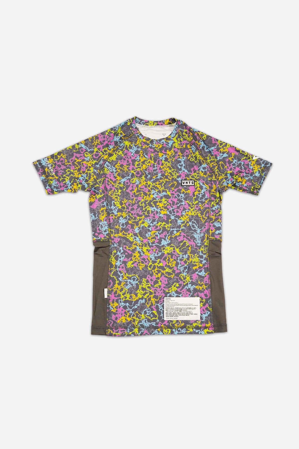 Spring/ Summer 2022 special edition Short sleeves rash guard “Camo” Multi color