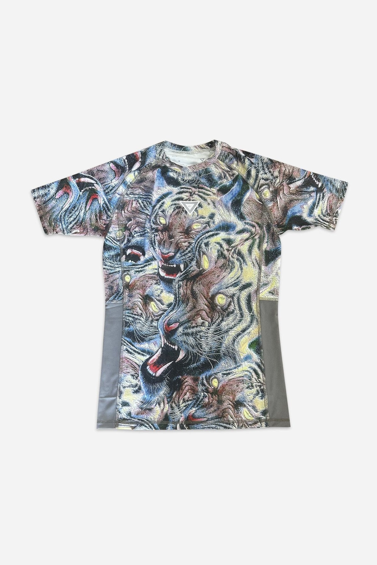 Trippy Tiger Season 01 short sleeves rash guard "Gray"